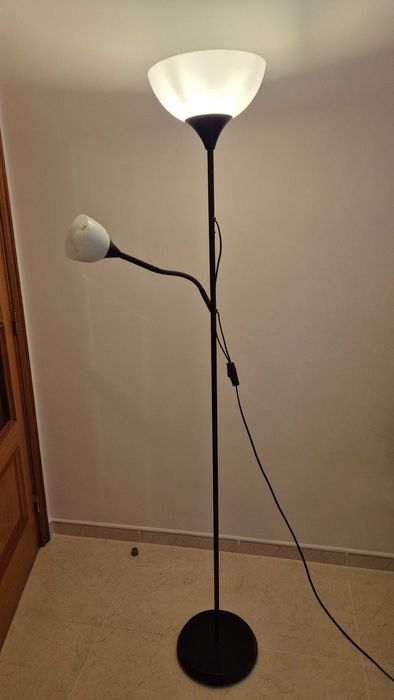 Candeeiro de pé IKEA