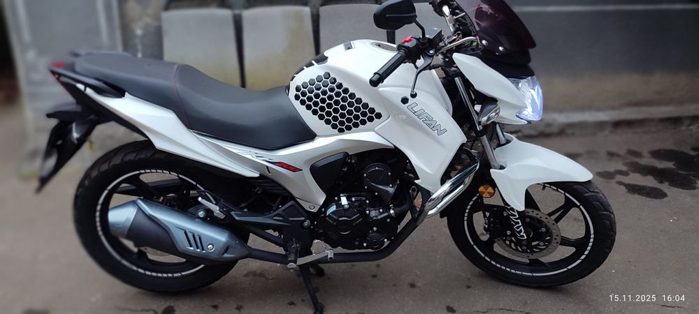 Продам Lifan KP200
