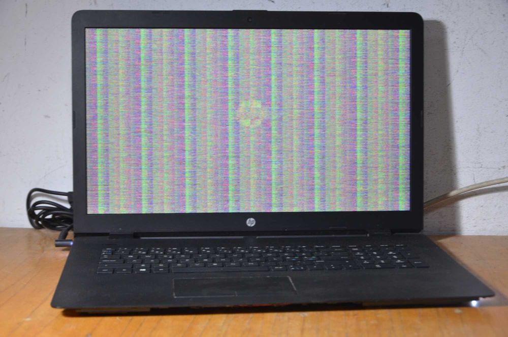 Ноутбук HP 17-ak0xx