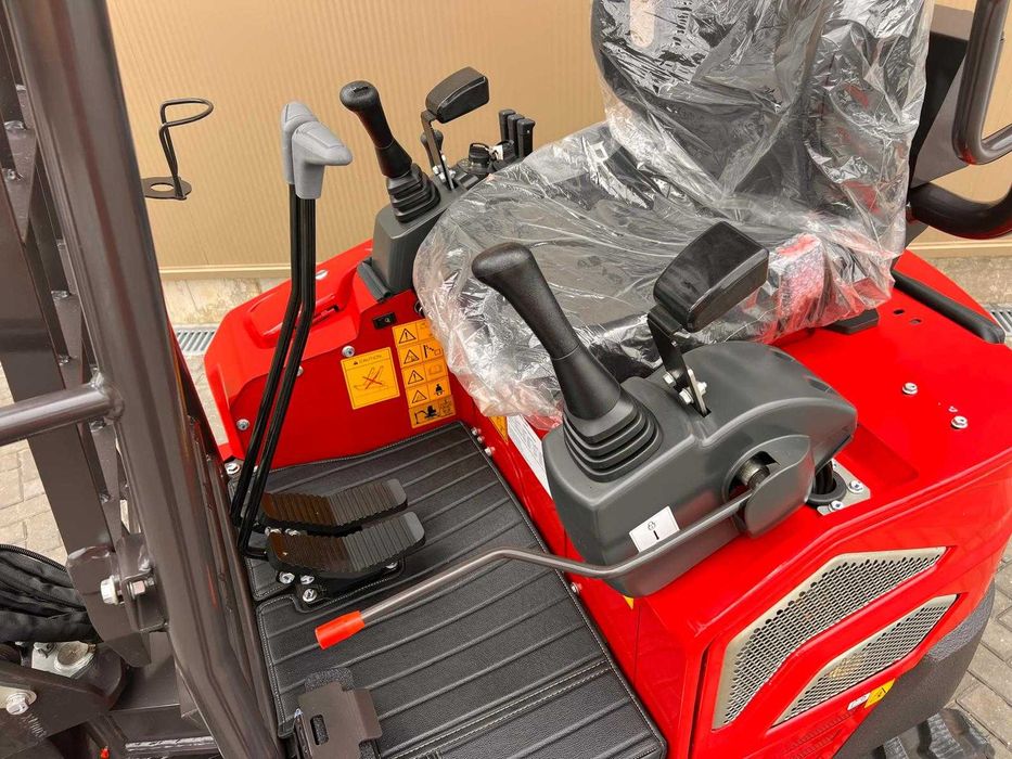 MINI GIRATORIA RHINOCEROS XN25 2500KG motor Kubota