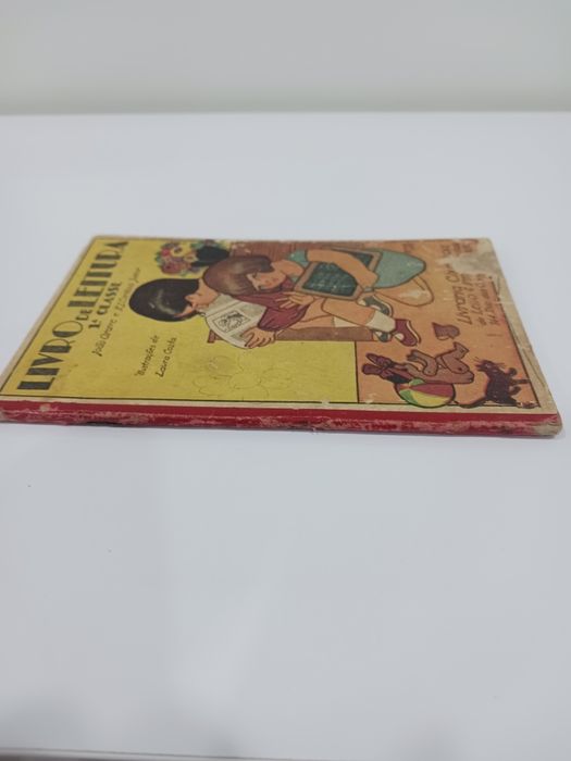 Livro escolar 1° classe antigo 1938