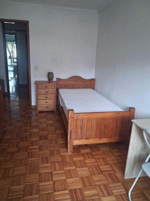 Quarto para arrendar em Aveiro