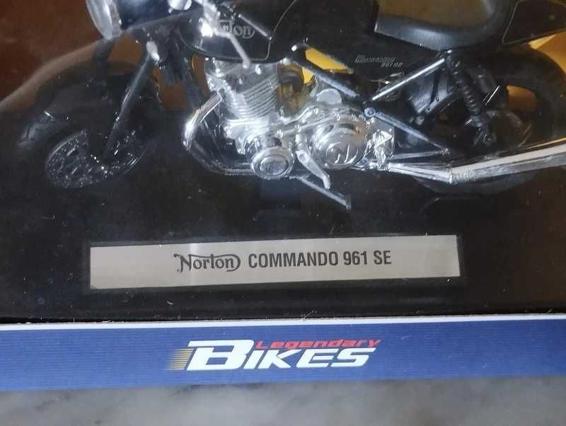 Norton Commando 961 SE