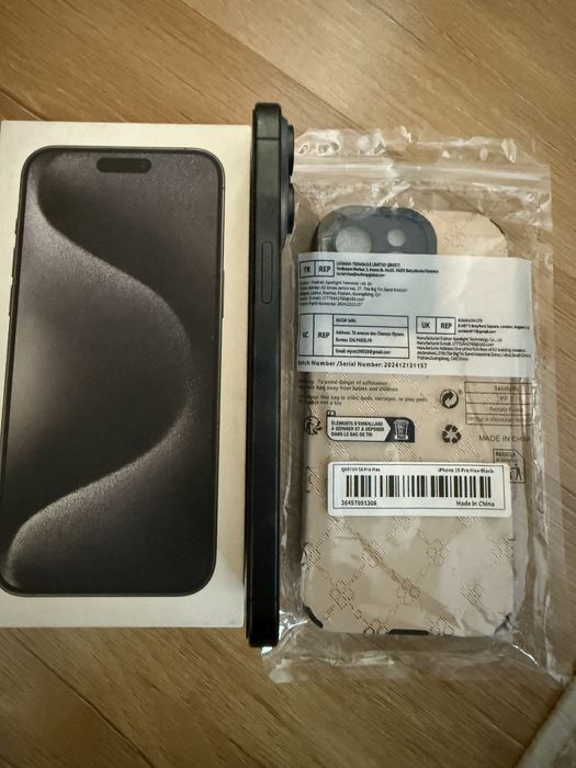 Iphone 15 pro max 256GB stan bardzo dobry+ 2 etui