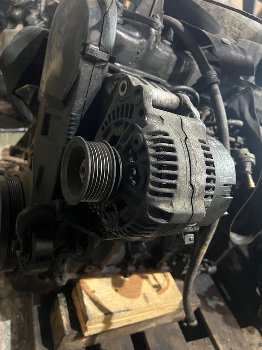 Генератор Фольксваген транспортер Т-4 2.4 90а. Vw