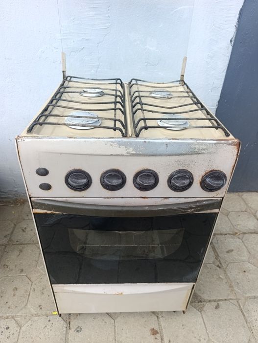 Продам газову плиту