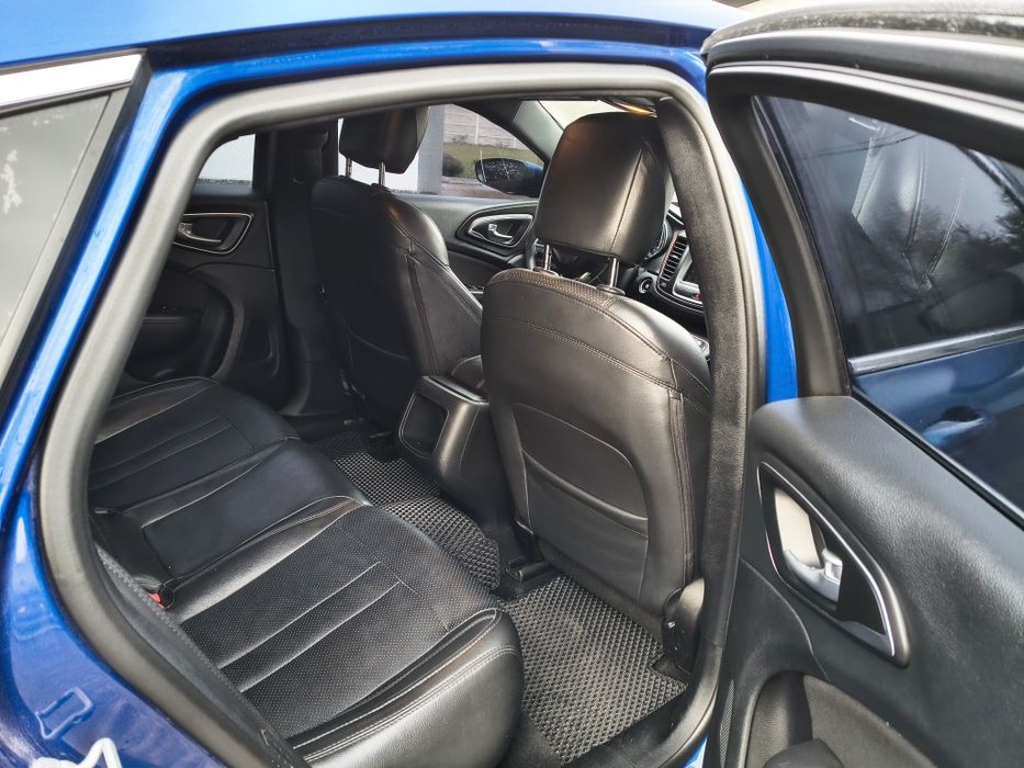 Chrysler 200 limited