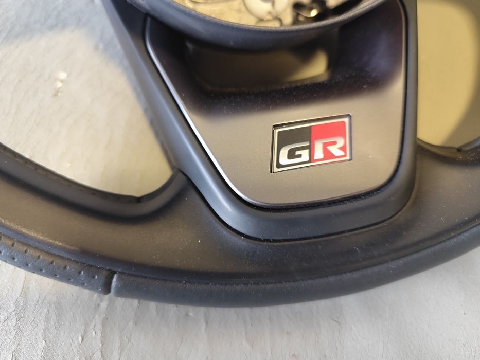 Toyota Yaris GR iv 4 kierownica grzana