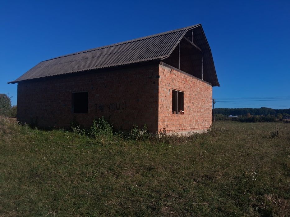 ПРОДАЄТЬСЯ БУДИНОК  НОВОБУДОВА у Чернівецькій обл. ,у с.Іспас  12000$