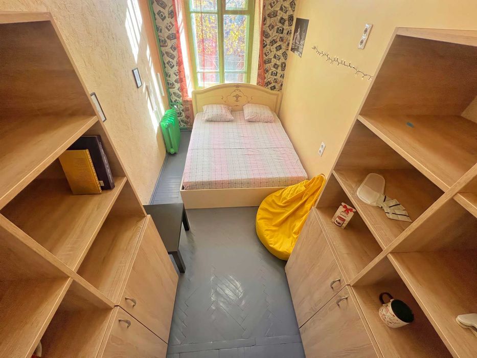 Окрема VIP-кімната. Завжди світло. Солом’янський р-н!!!