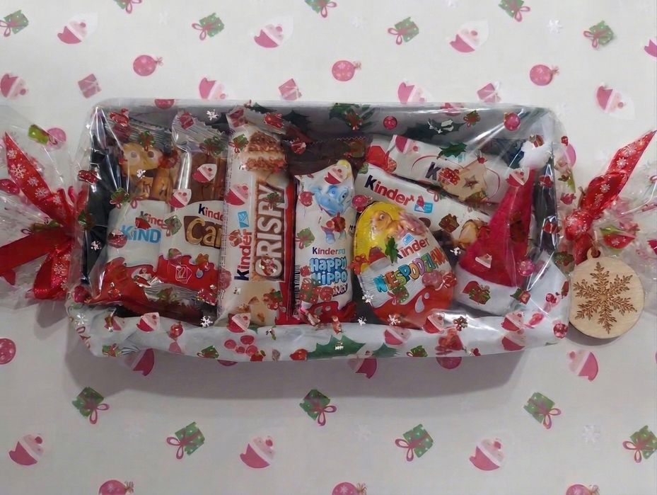 Cukierek Świąteczny Kinder, Box słodyczy, zestaw na Mikołajki i Święta