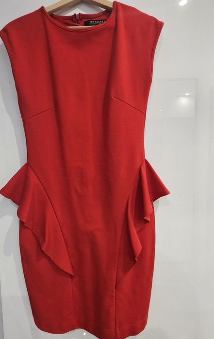 Czerwona sukienka