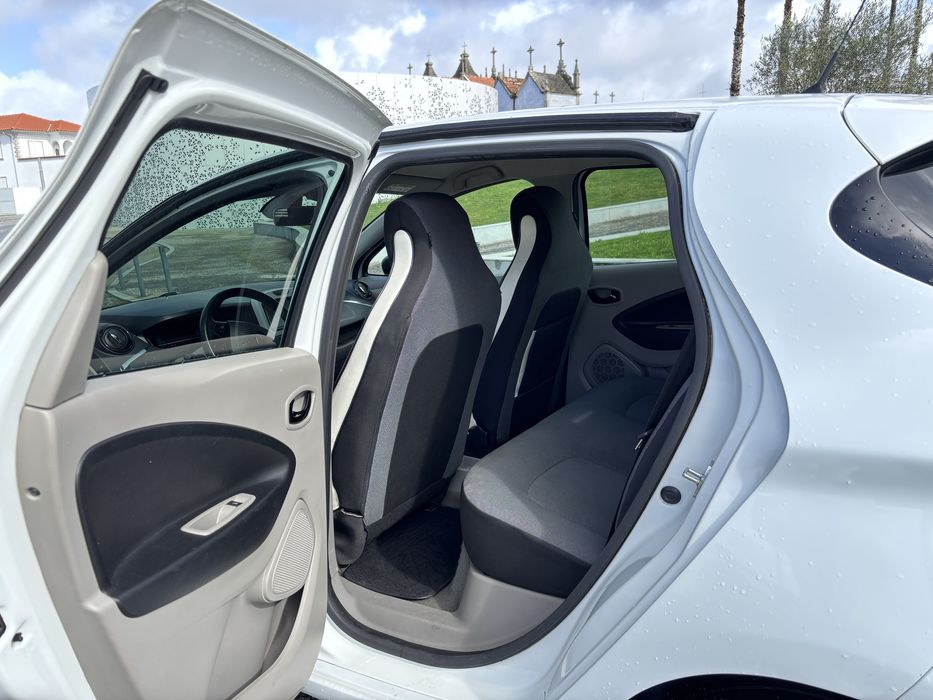Renault Zoe R240 Life (Bateria Própria)