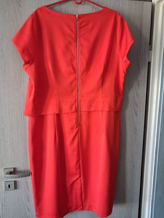 Czerona sukienka Monnari 52