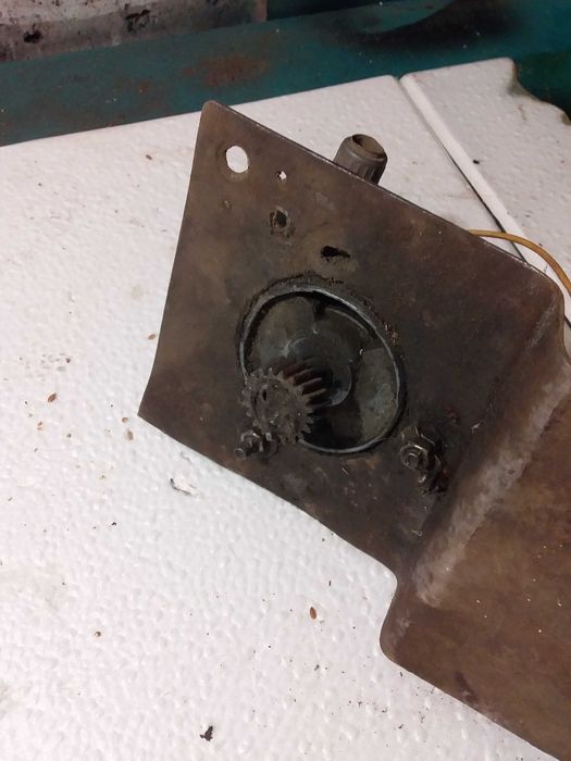 Запчасти для дырчика.