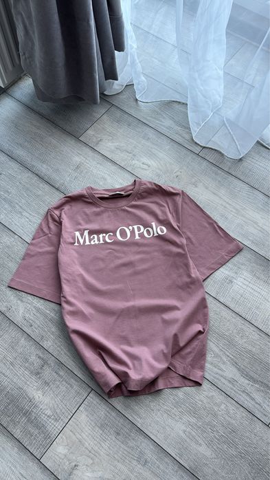 Неймовірна нюдова футболка mark o’polo