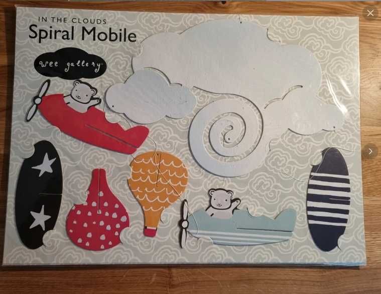 Barwny/Kontrastowy "Spiral Mobile GARDEN" od Wee Gallery