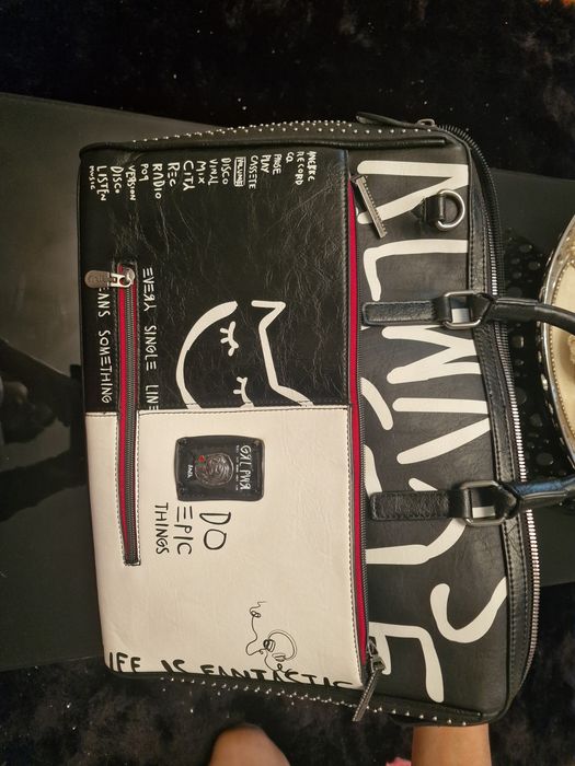 Bolsa Anekke branca e preta