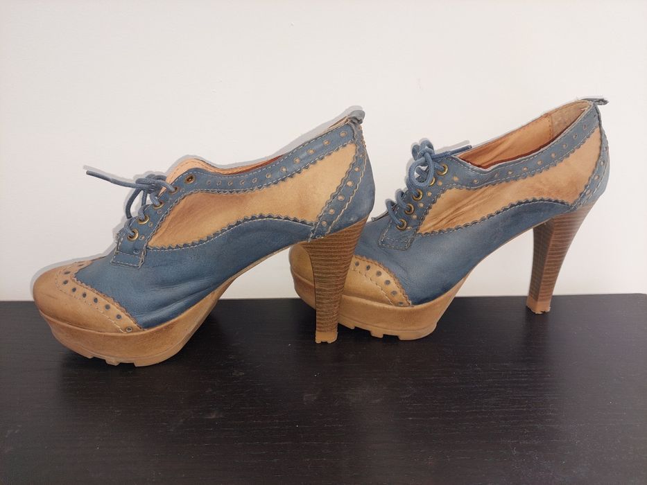 Sapatos com atacador 2 tons