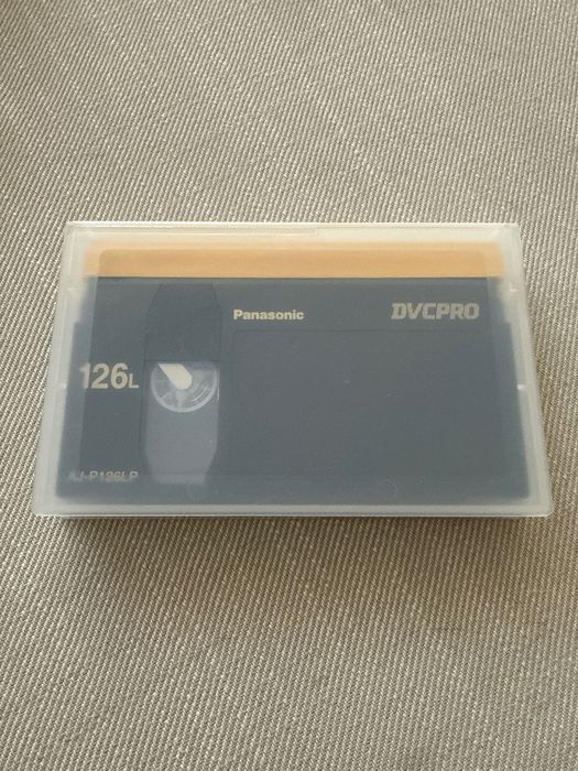 Panasonic DVC Pro 126L usada em bom estado
