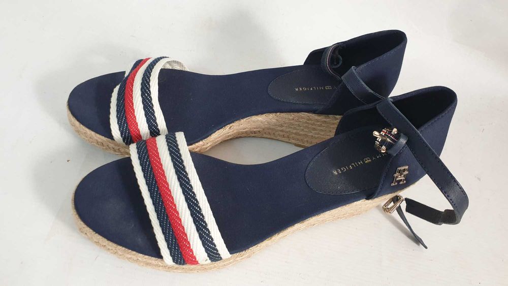 tommy hilfiger   sandały na koturnie damskie   40
