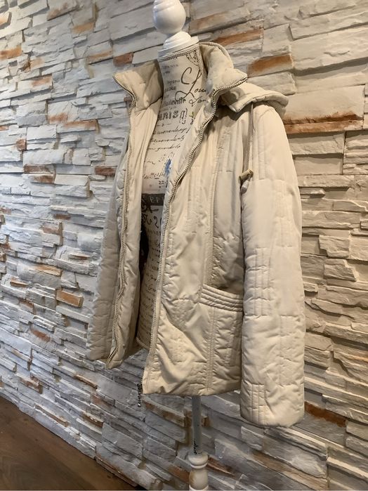 Zimowa damska kurtka z odpinanym kapturem Attran r.S. W.F.K.