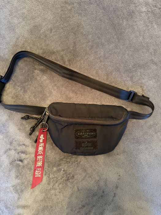 Сумка бананка alpha industries