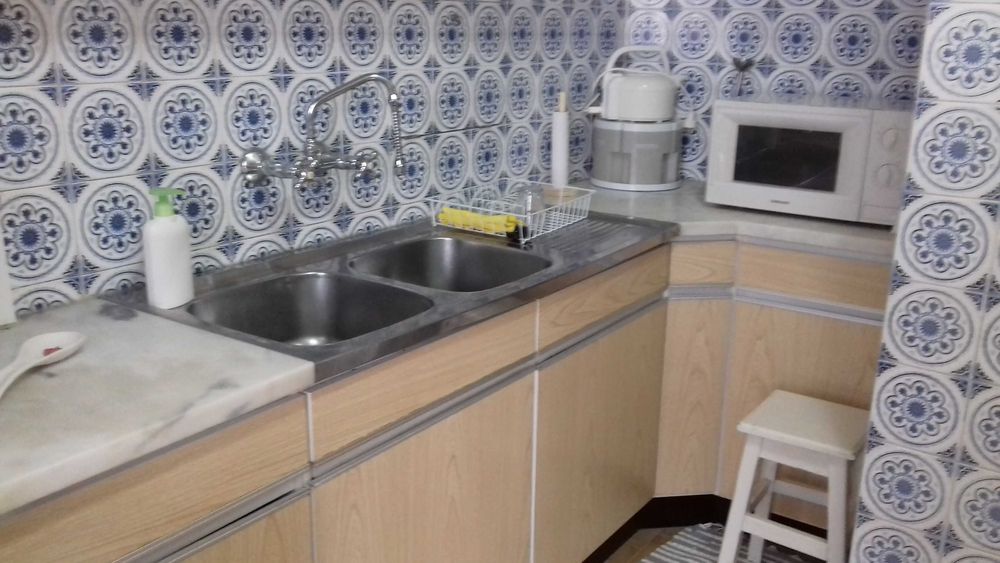 Quarto junto à av. Roma