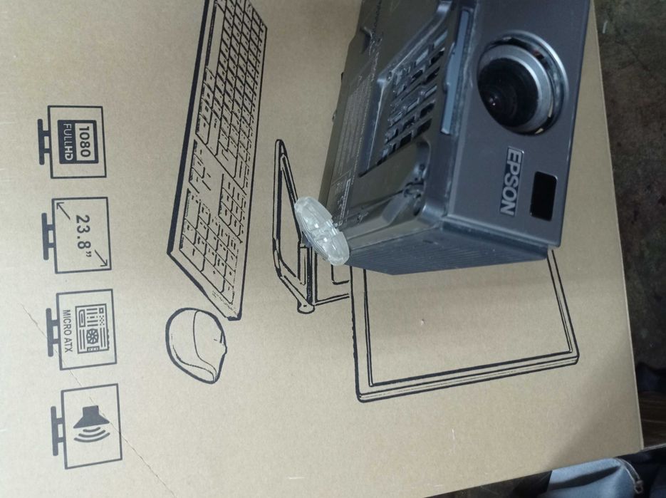 Rzutnik projektor Epson EMP-760