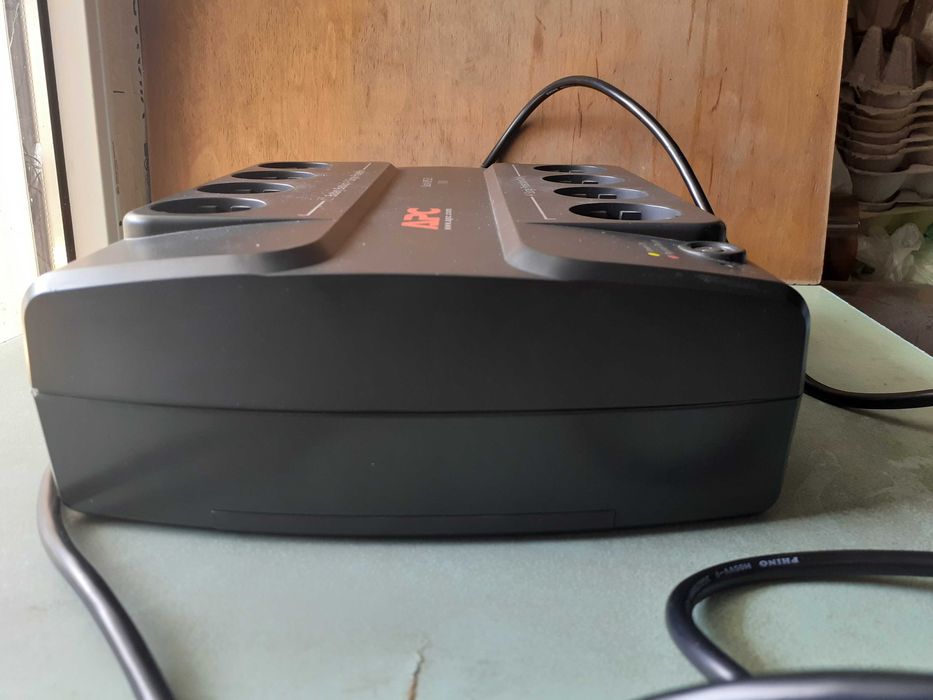 APC Back UPS ES 700. Лінійно-інтеракт ДБЖ. Потужн 405 Вт. Під ремонт