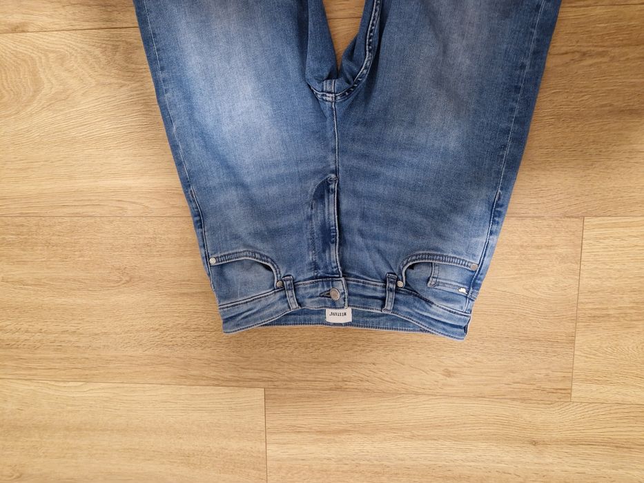 Spodnie jeansowe damskie Mustang rozm. 26/32