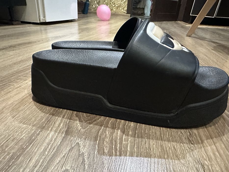 Шльопанці Karl lagerfeld