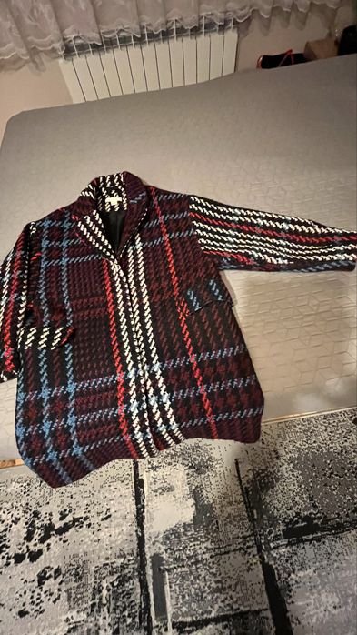 Damski płaszcz kolorowy