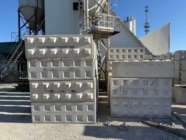 Bloki konstrukcyjne "LEGO" 1,8x0,6x0,5 m – solidne, szybki montaż