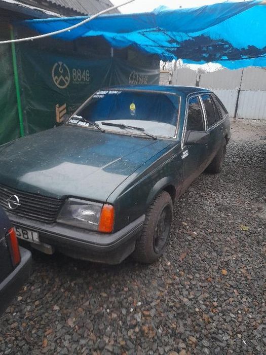 Продам Опель аскона