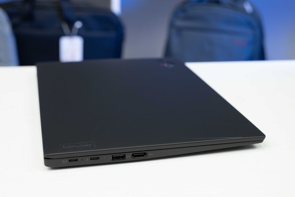 Lenovo ThinkPad X1 Carbon 9 i7-1185G7 16RAM 256SSD FHD IPS 14"