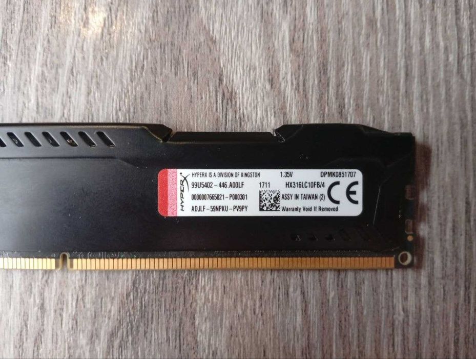 Продам Kingston HyperX Fury DDR3 (модель HX316LC10FB/4).