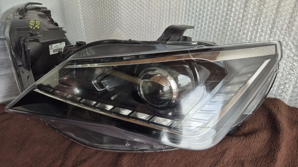 Komplet przedni lampy seat ibiza 4 xenon