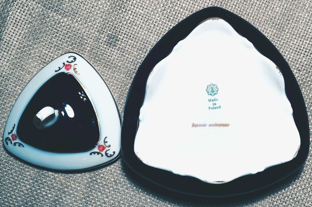 Bomboniera porcelanowa Bogucice kobalt