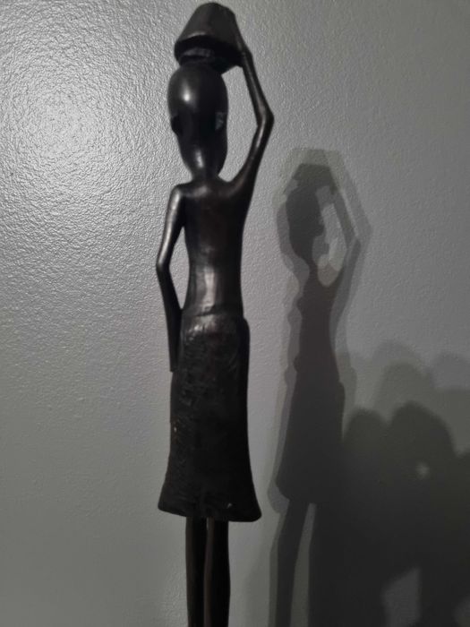 Estatuas de estilo africano