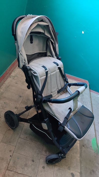 Коляска прогулянкова