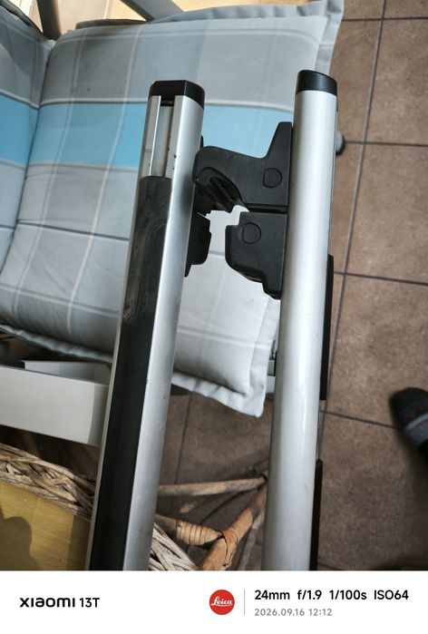 Bagaznik na Dach Auta z Reling