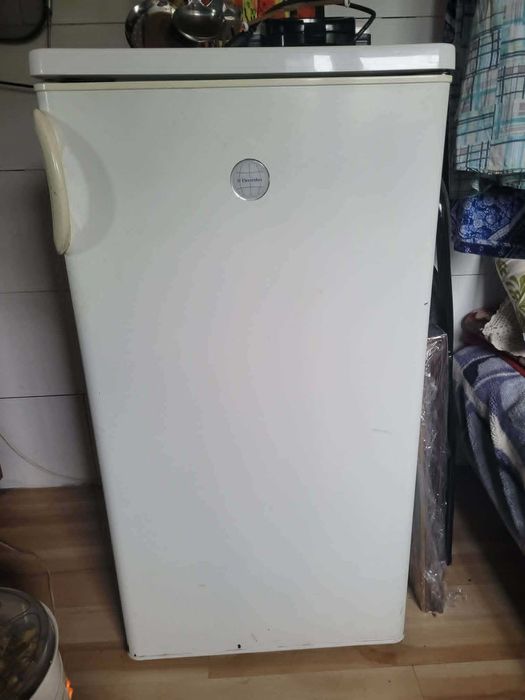 Lodówka Elektrolux 105cm
