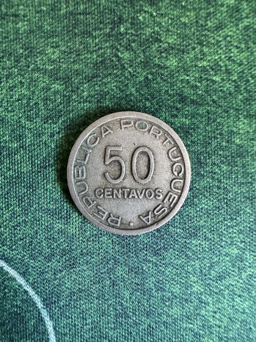 Vendo moedas antigas Moçambique