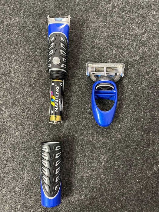 Стайлер для гоління Gillette Fusion ProGlide з 3 насадками для бороди