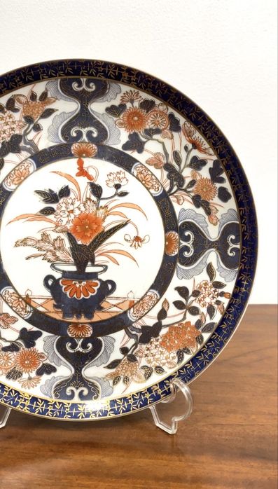 Prato em porcelana.