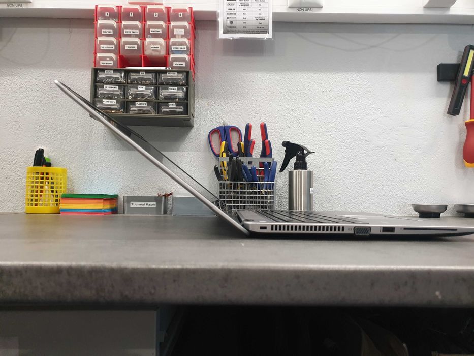Portátil Recondicionado HP elitebook 755 G4  (ideal para uso pessoal)