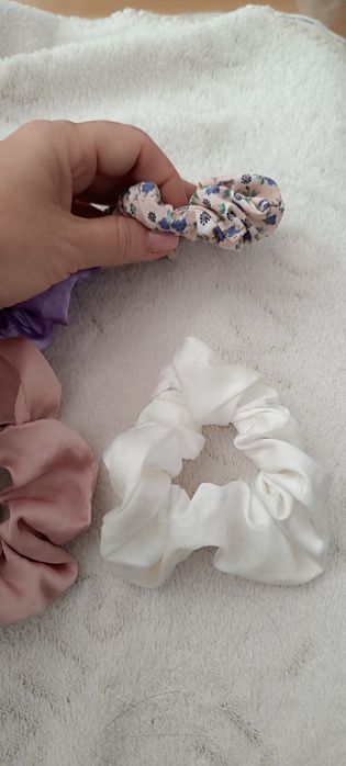 Conjunto de 4 Scrunchies de Chiffon Neon Vintage - Elásticos cabelo