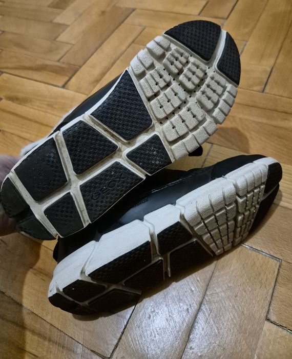 Дитяче зимове взуття Geox