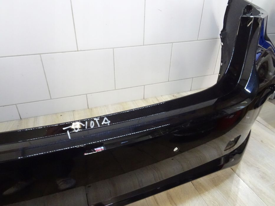 zderzak tył toyota corolla e21 sedan 52159-02e60 llu
